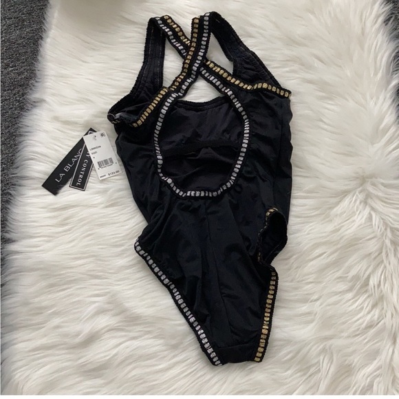 NWT La Blanca Black Slimming One Piece Swimsuit - Picture 9 of 10